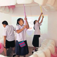 Un-incroyable-musee-dentaire-pour-enfants-en-Thailande_parental_actu_medim_carre