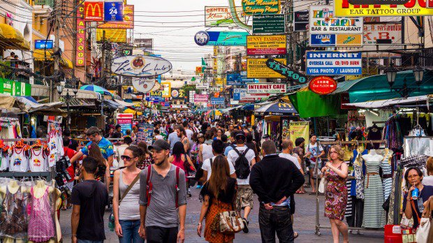 Thaïlande: “Pas de mesure immédiate” pour permettre plus d’étrangers à entrer au pays